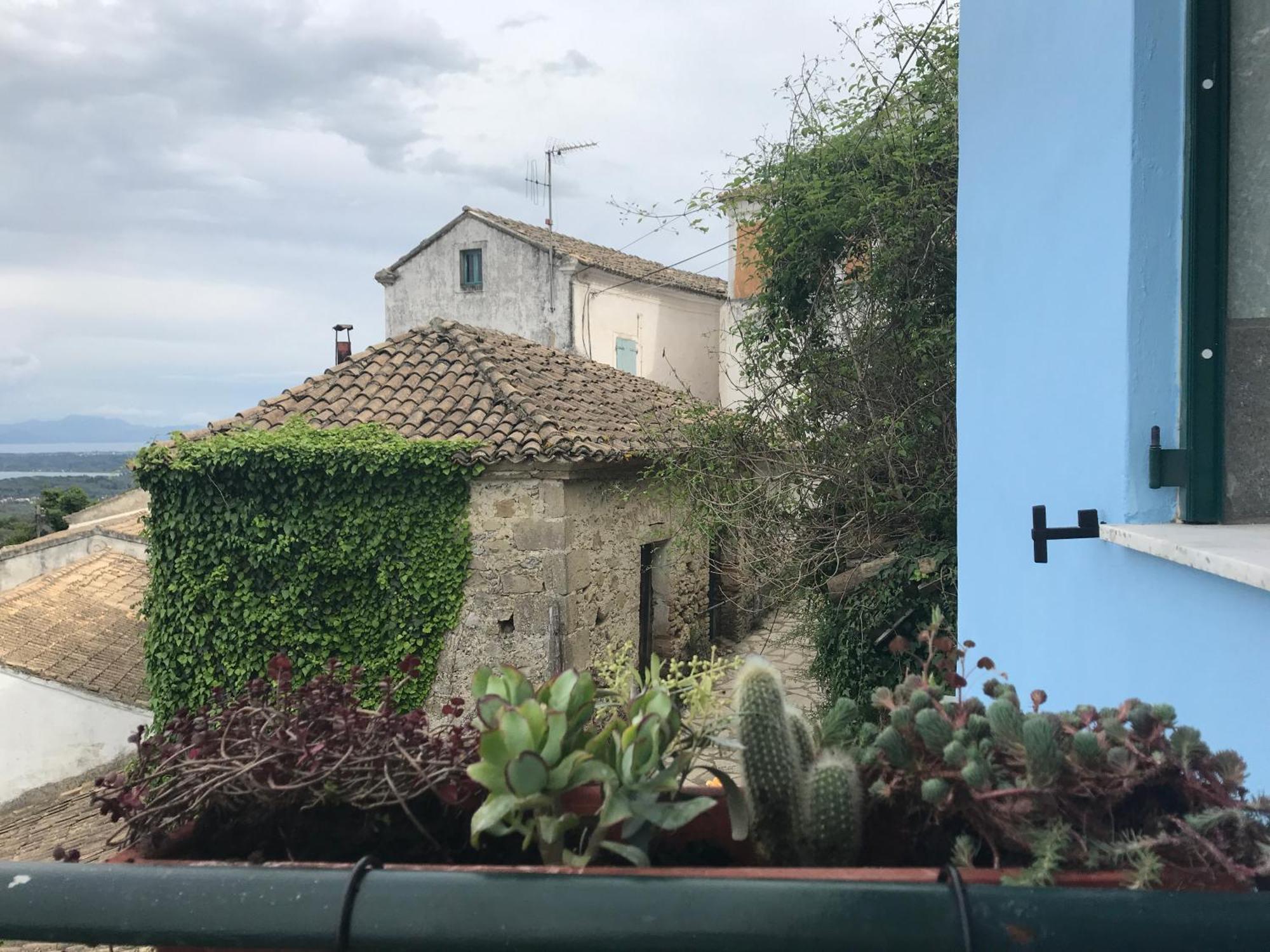 Theea Cottage - Wonderful Sea Views Chlomos 外观 照片