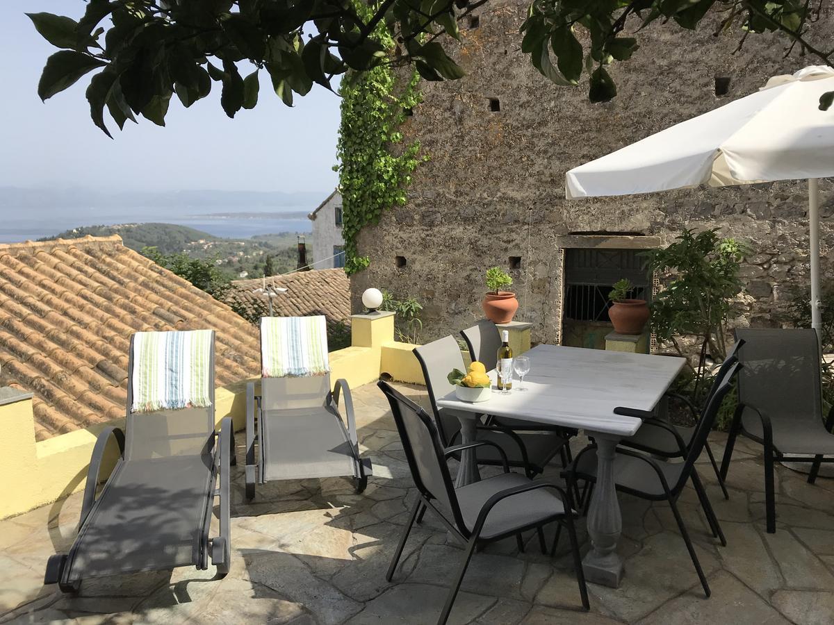 Theea Cottage - Wonderful Sea Views Chlomos 外观 照片