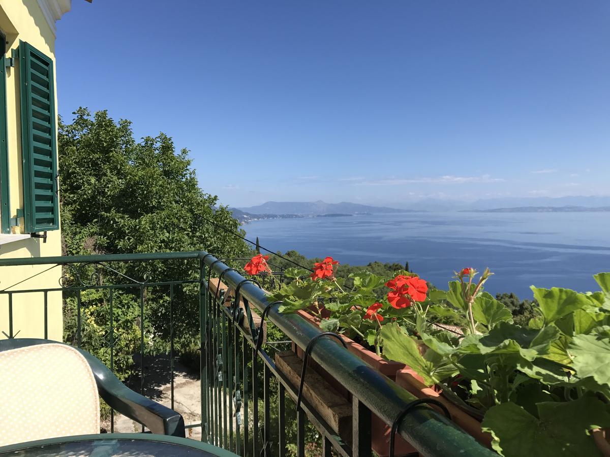 Theea Cottage - Wonderful Sea Views Chlomos 外观 照片