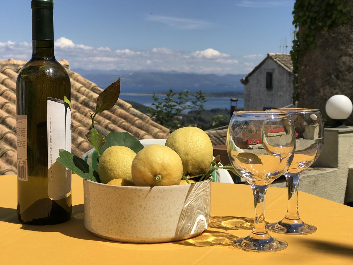 Theea Cottage - Wonderful Sea Views Chlomos 外观 照片