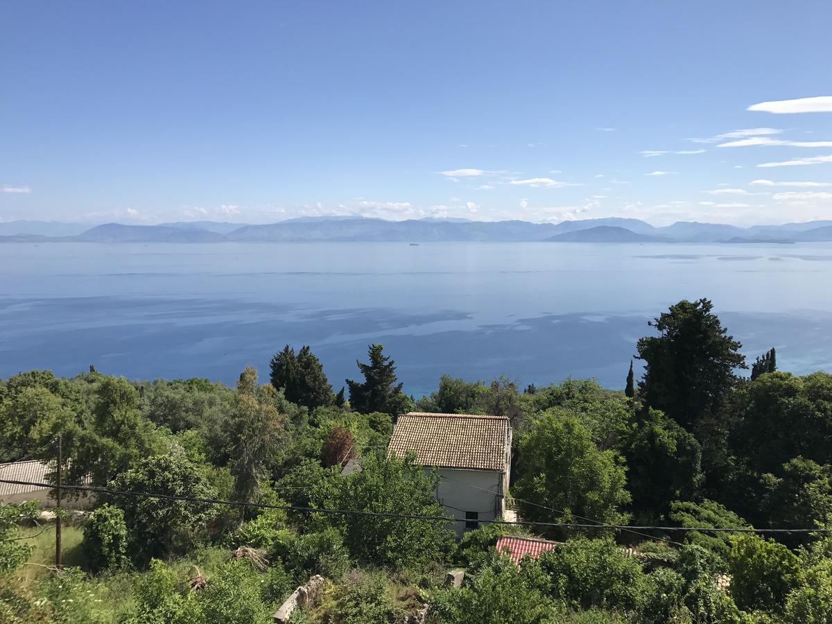Theea Cottage - Wonderful Sea Views Chlomos 外观 照片