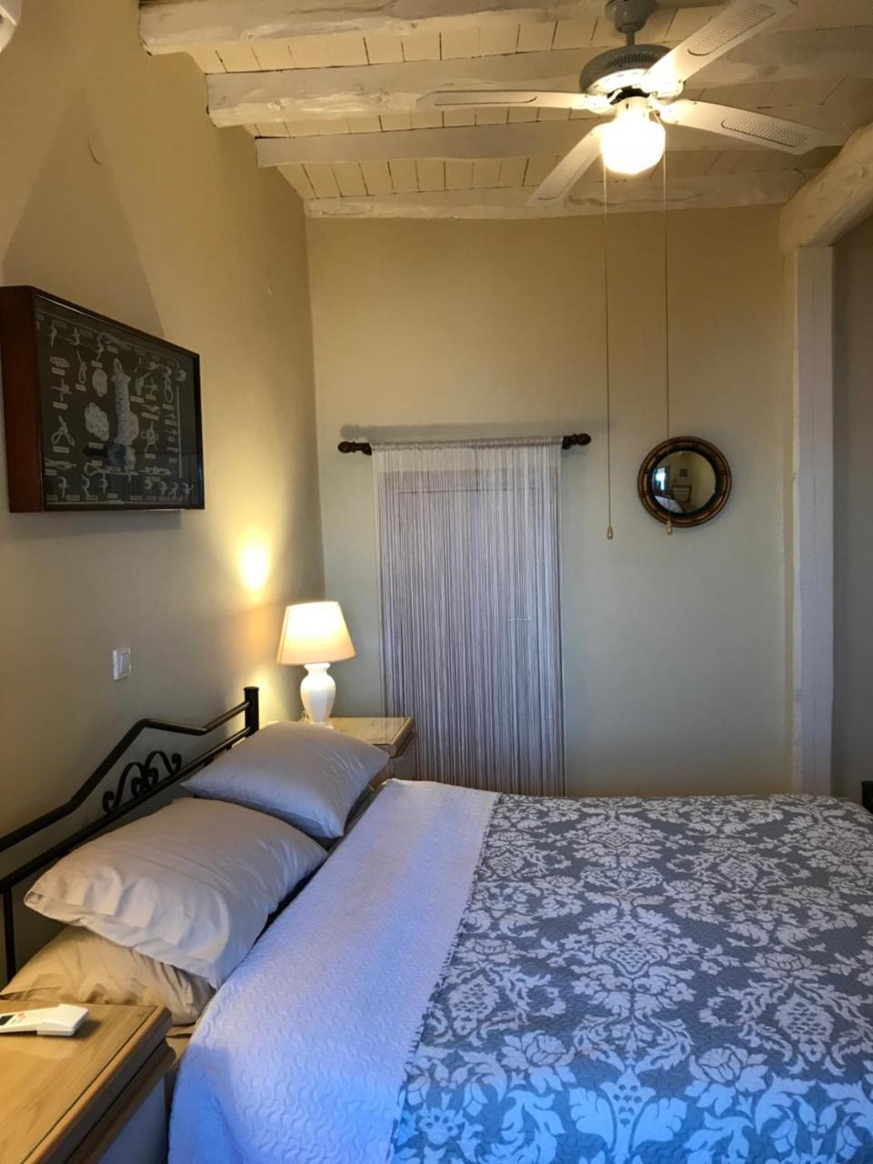 Theea Cottage - Wonderful Sea Views Chlomos 外观 照片